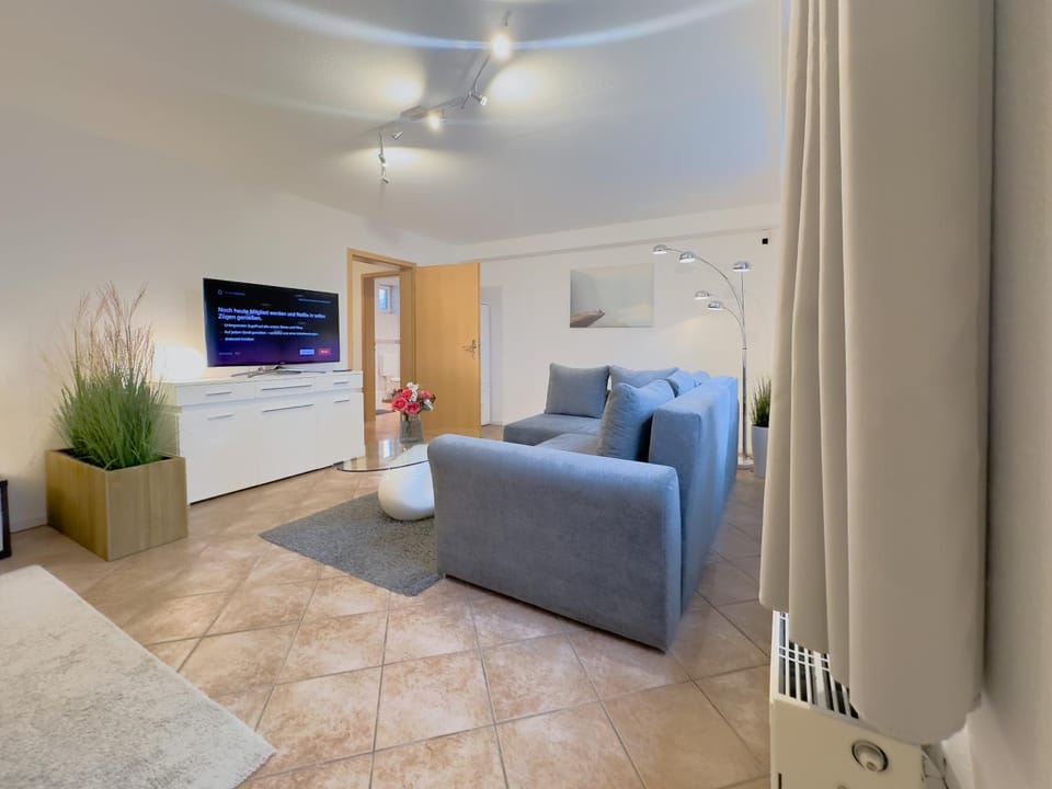 TV and multimedia, Seating area