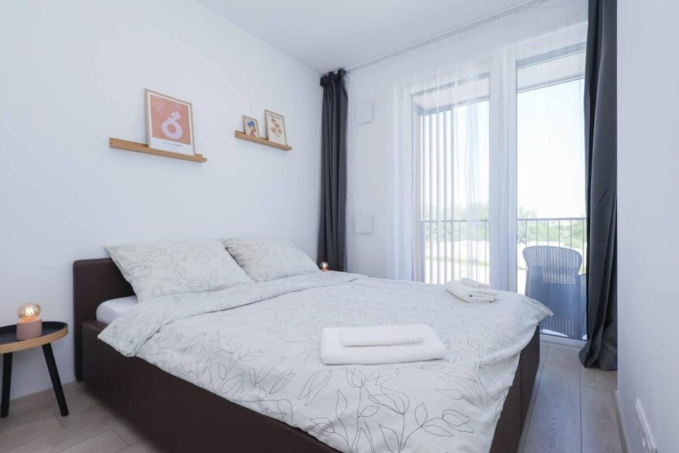 NESTO- brand new apartment with free parking! Apartment in Bratislava