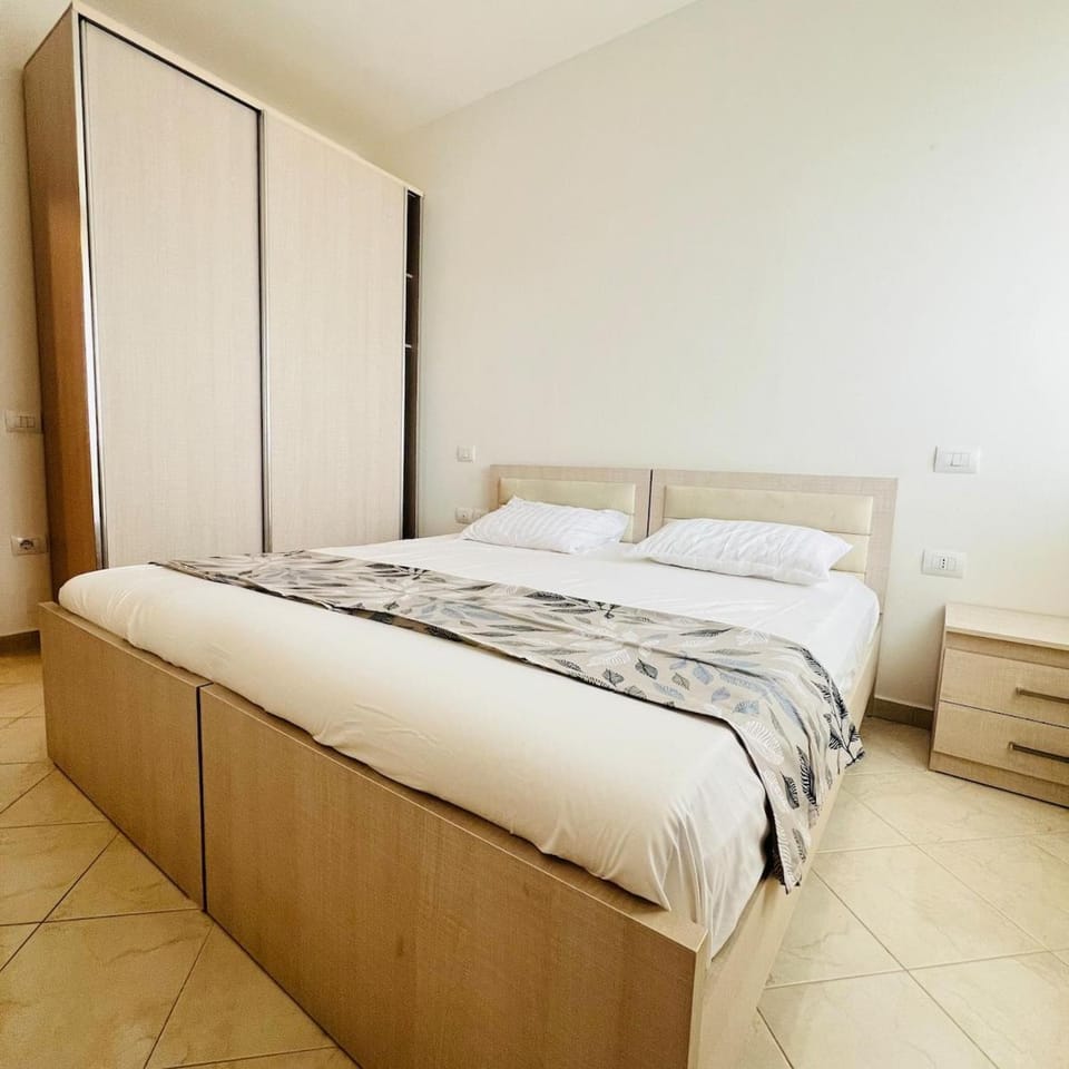Bitter Apartment in Vlorë