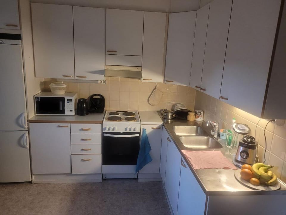 Kitchen or kitchenette, Kitchen or kitchenette, microwave, oven, stove, toaster