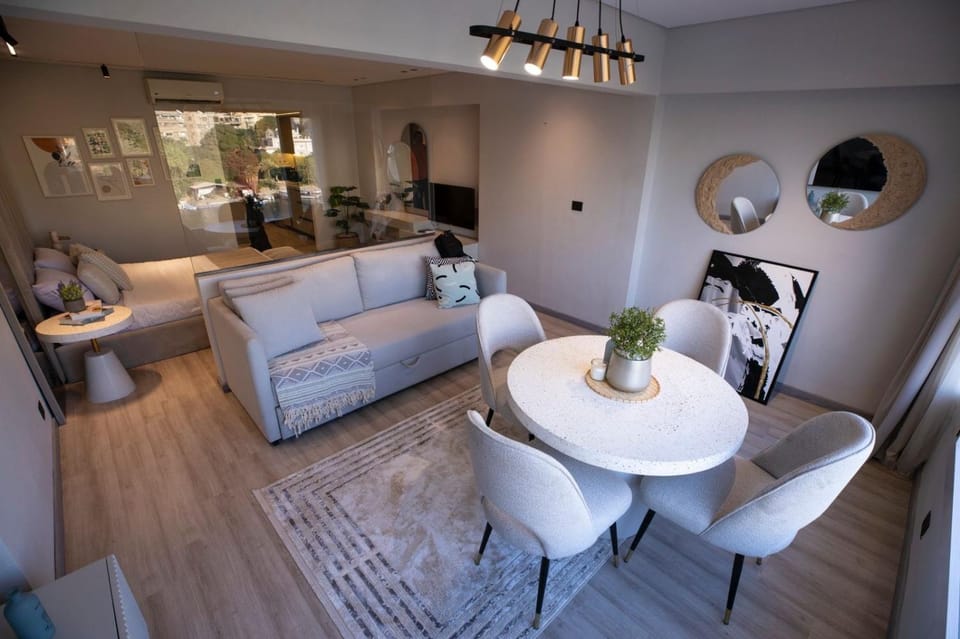 شقة فندقية في الزمالك شارع النيل Apartment in Cairo