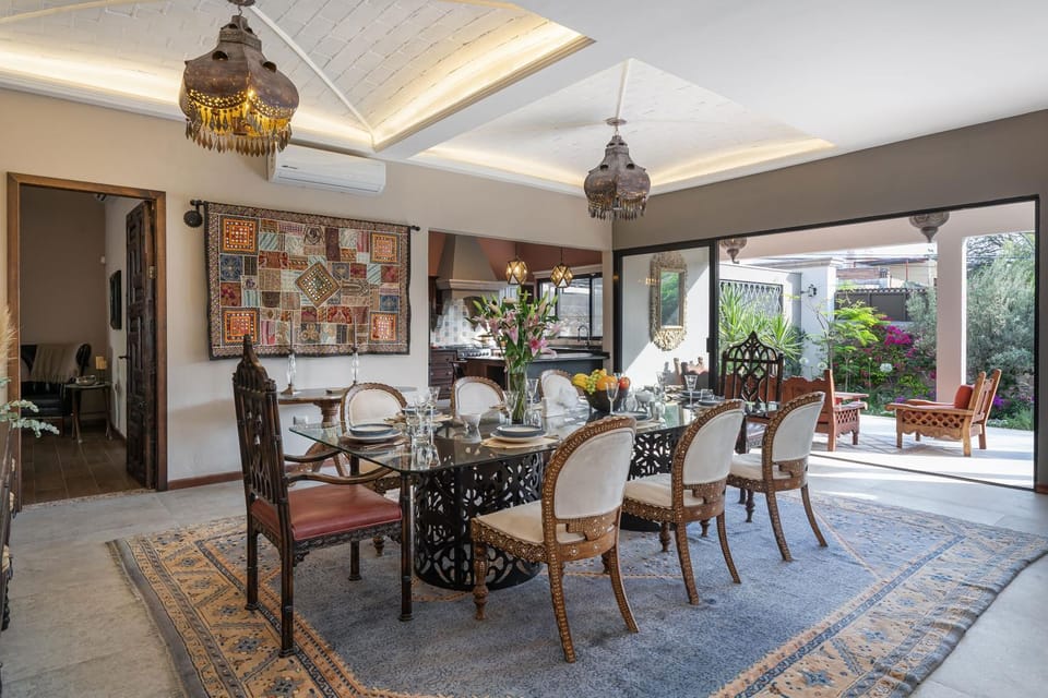 Patio, Dining area