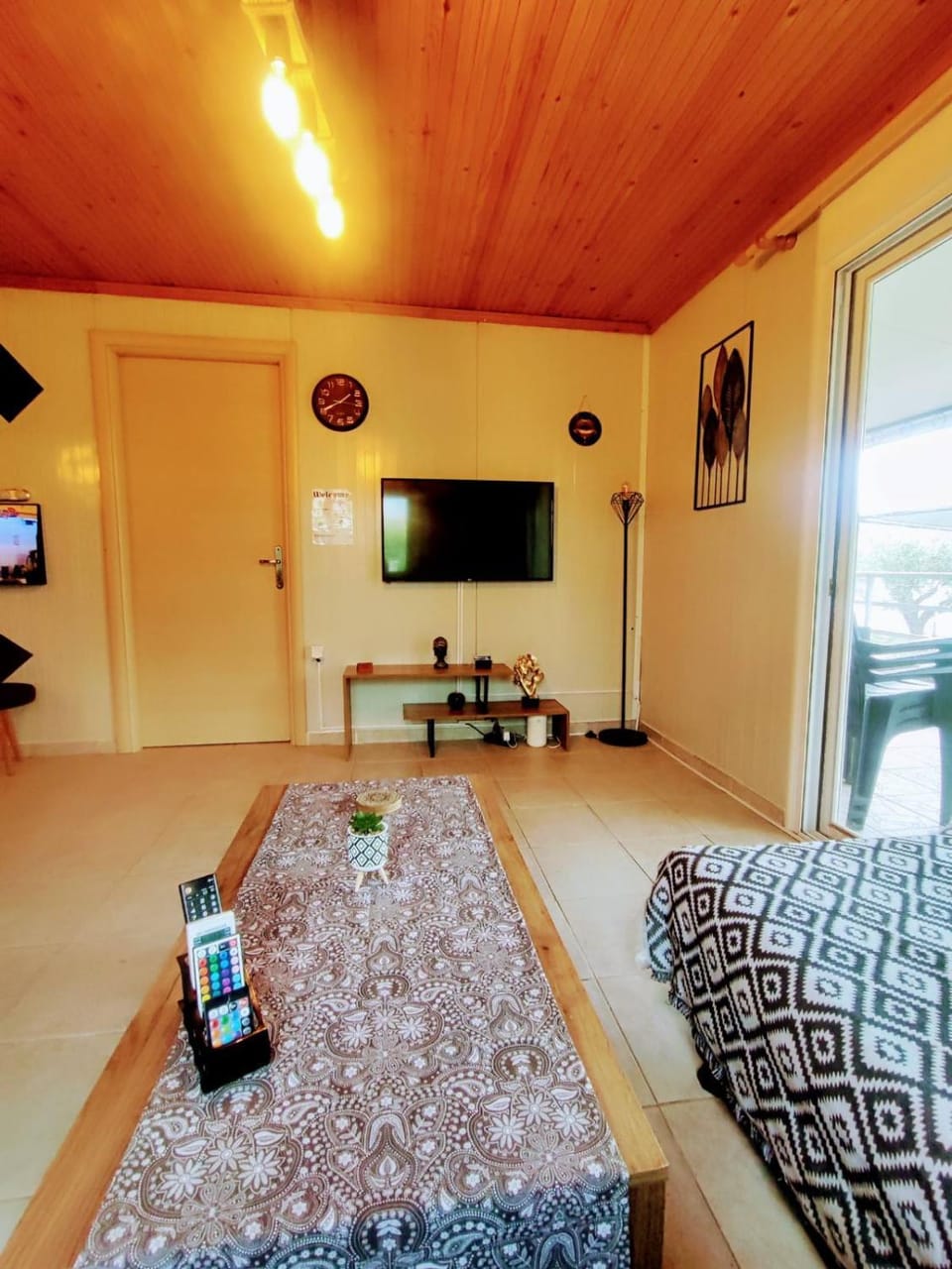 TV and multimedia, Seating area