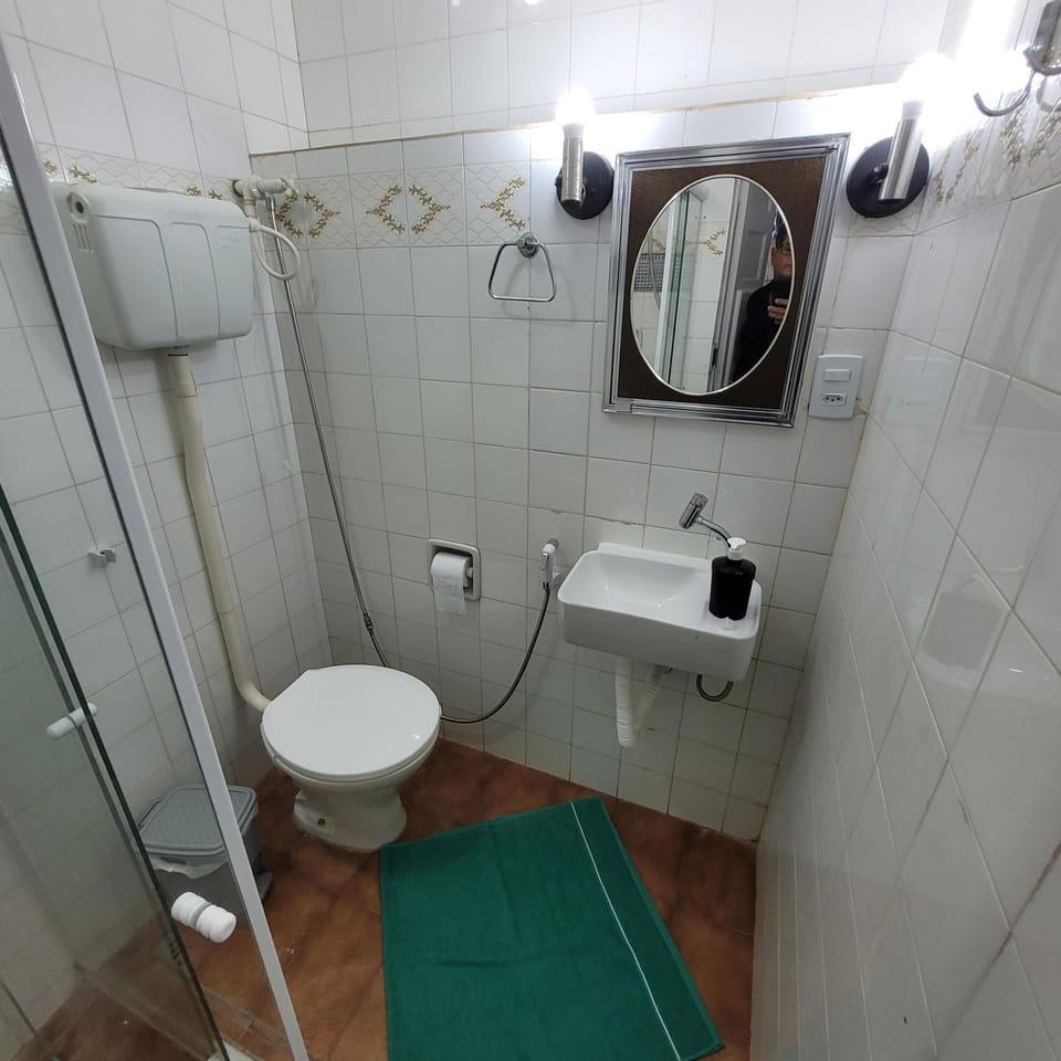 casa em rua tranquila a 200 metros do agito do Rio Vermelho e praia House in Salvador