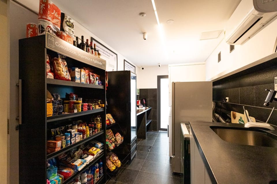 Food and drinks, vending machine, Internal: Not applicable to any particular room