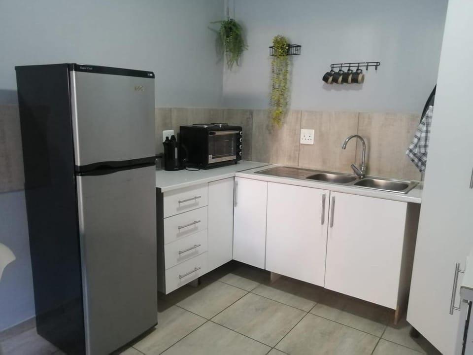 At Bijl guesthouse self catering apartment unit Apartment in Gauteng