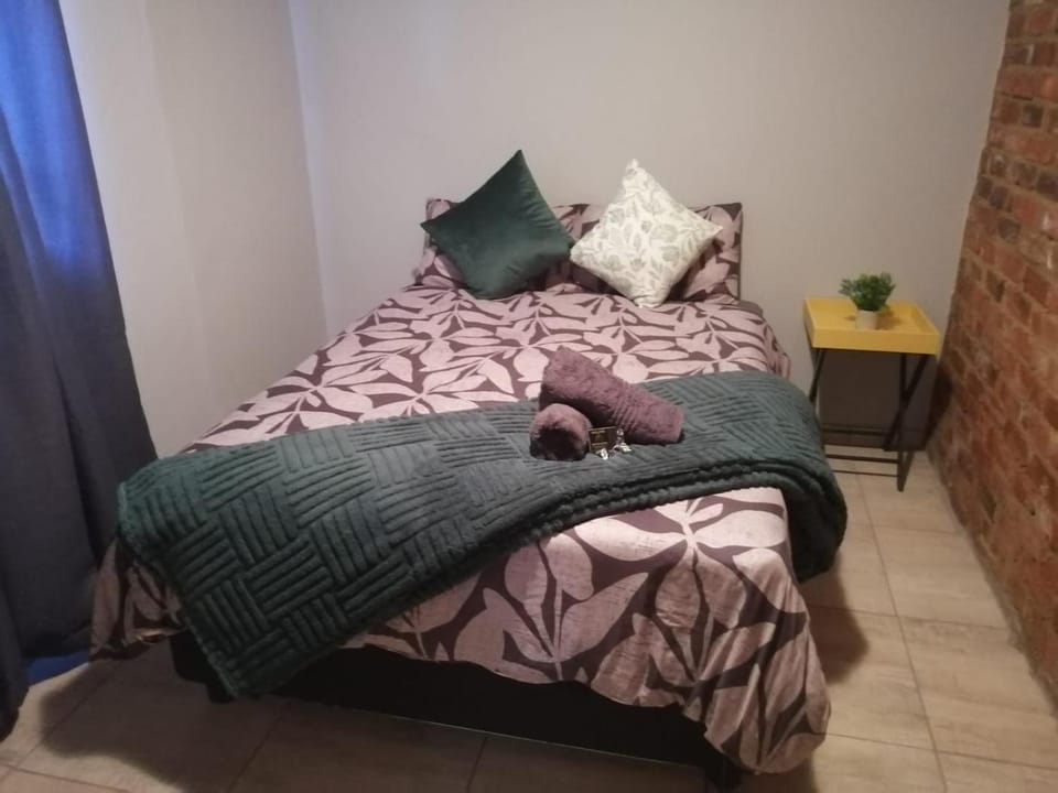 At Bijl guesthouse self catering apartment unit Apartment in Gauteng