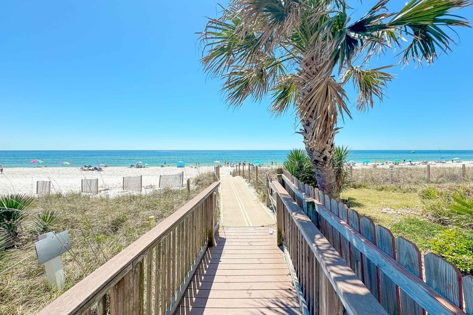 Grand Caribbean East Poolside Palms House in Perdido Key