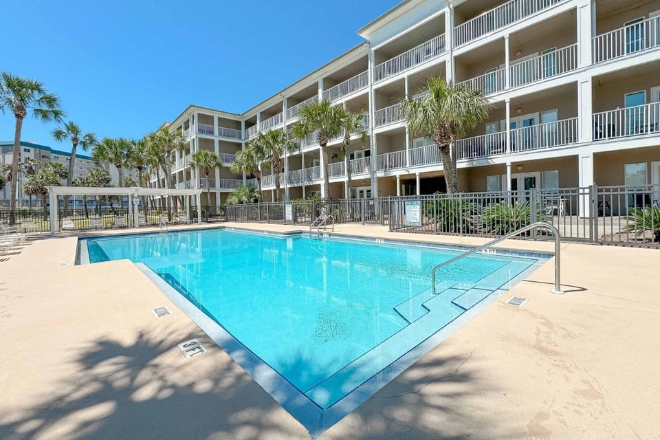 Grand Caribbean East Poolside Palms House in Perdido Key
