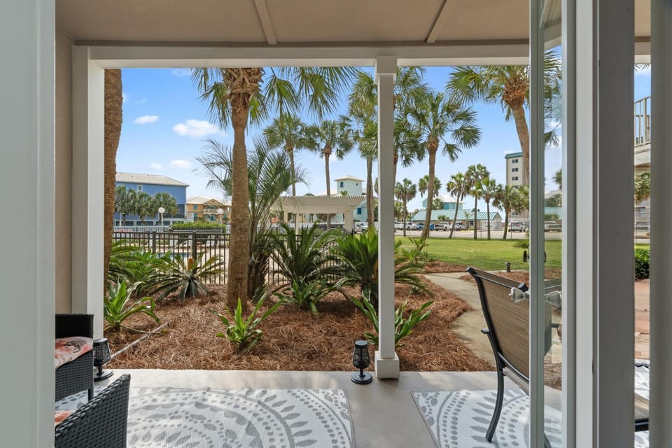 Grand Caribbean East Poolside Palms House in Perdido Key
