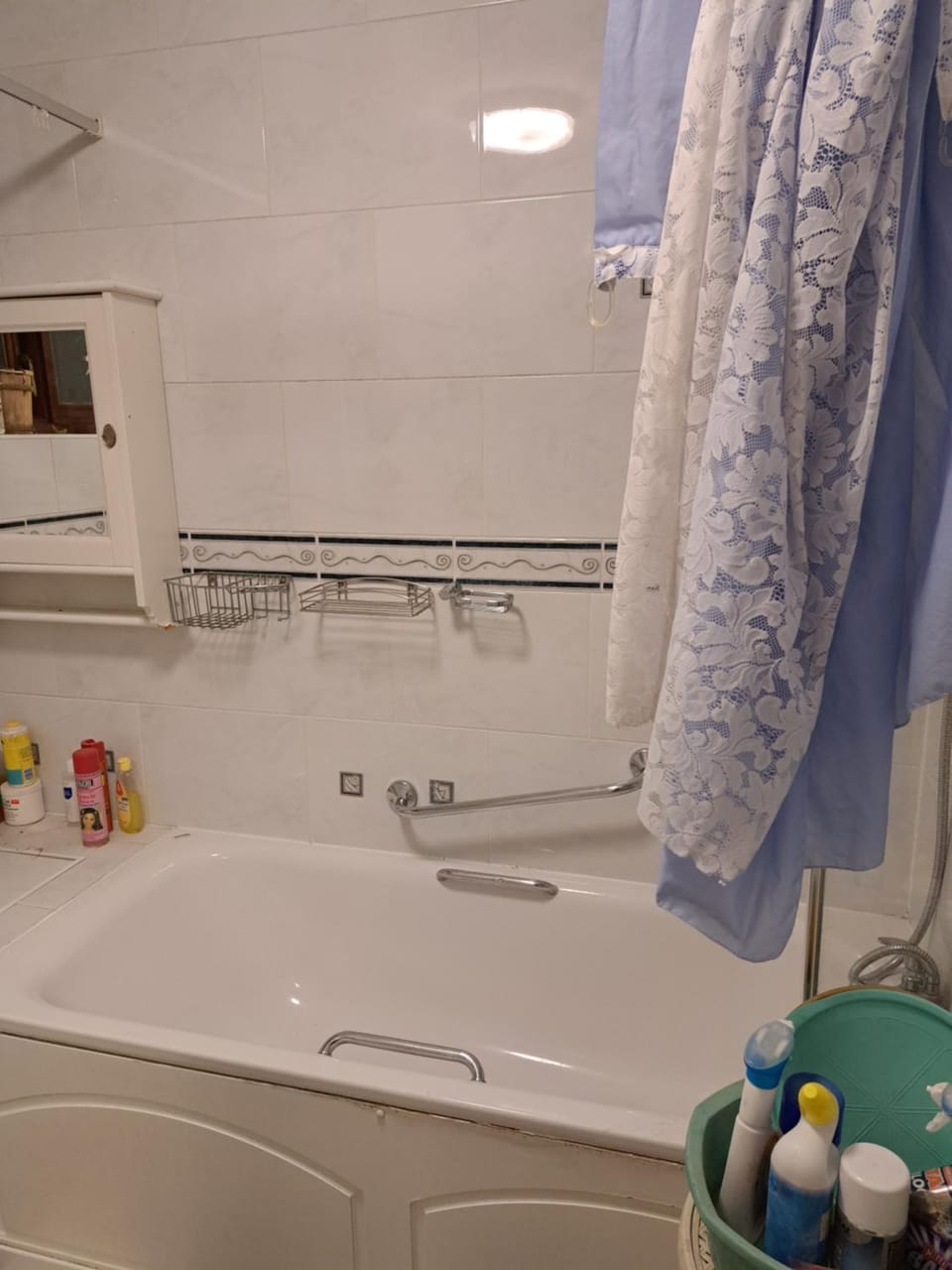 Single Room- Goodmays Train station- London Vacation rental in Ilford
