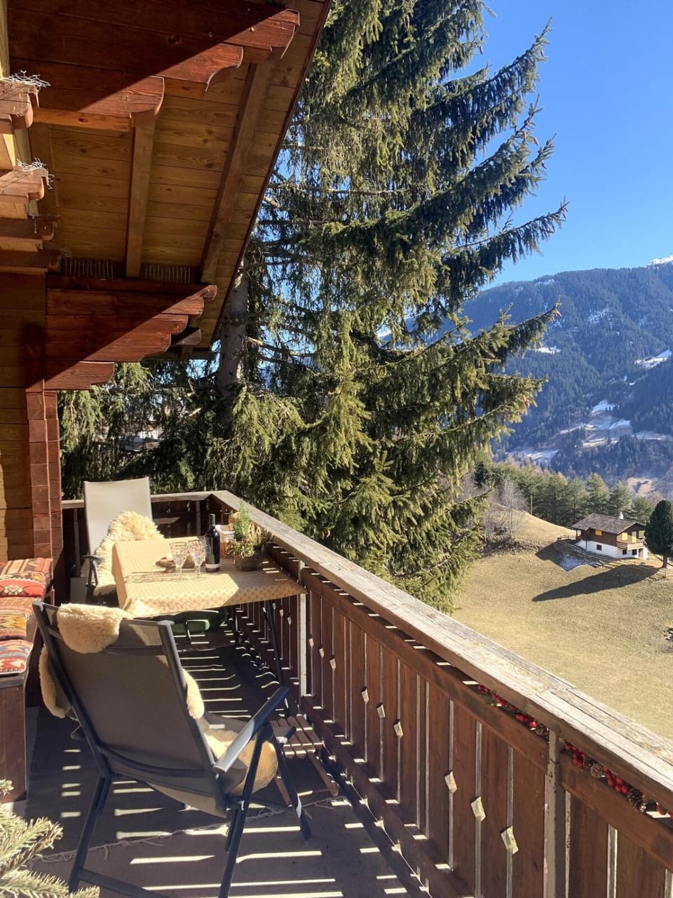 View (from property/room), Balcony/Terrace, Mountain view