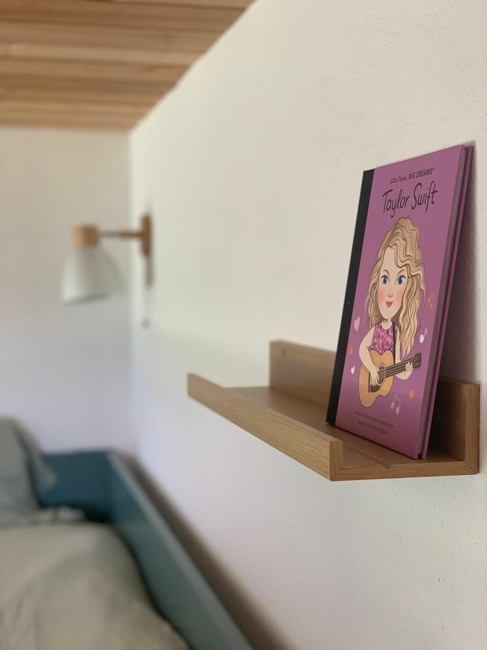 Decorative detail, Bedroom