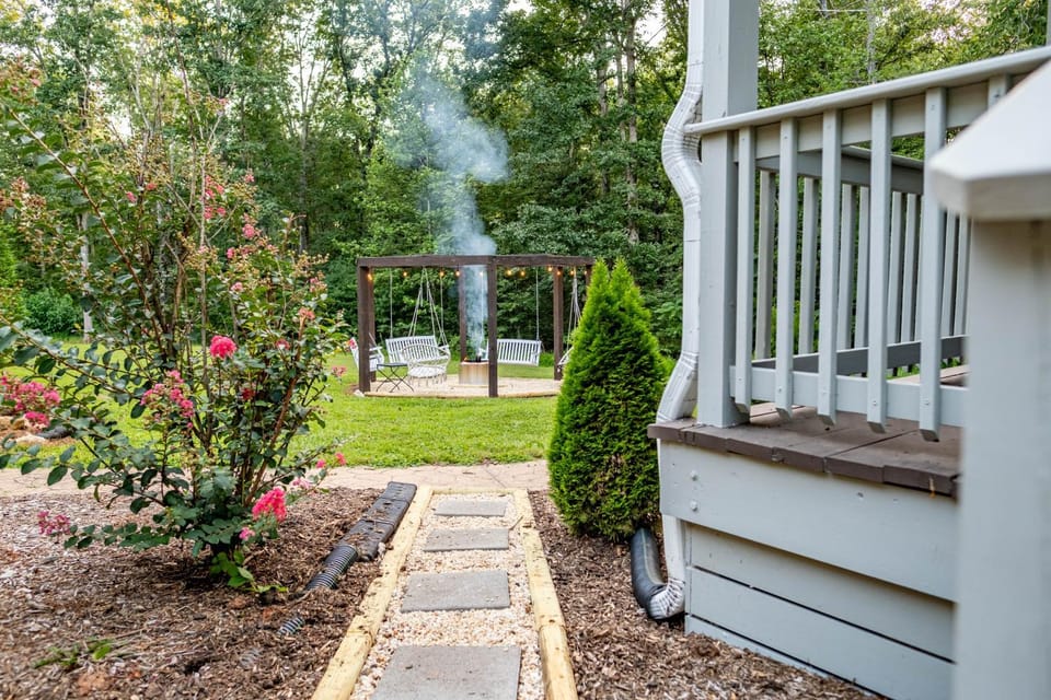 Pickleball - 2 Homes - Sleeps 19 - 151 Brew Trail House in Nelson County