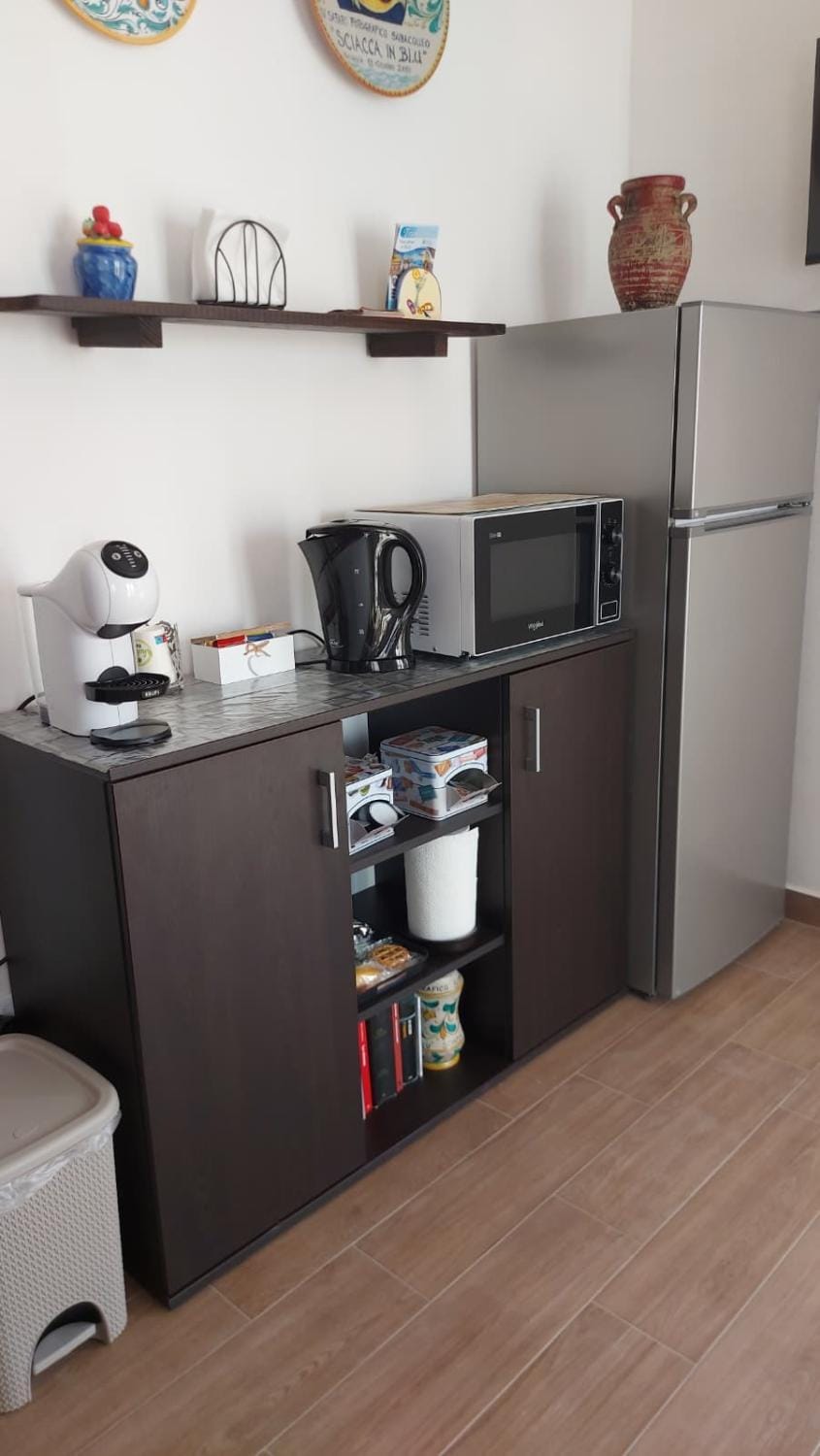 Living room, microwave, oven