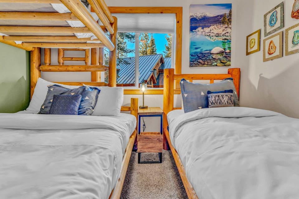 Spacious Pet-Friendly Truckee Retreat with Hot Tub House in Truckee