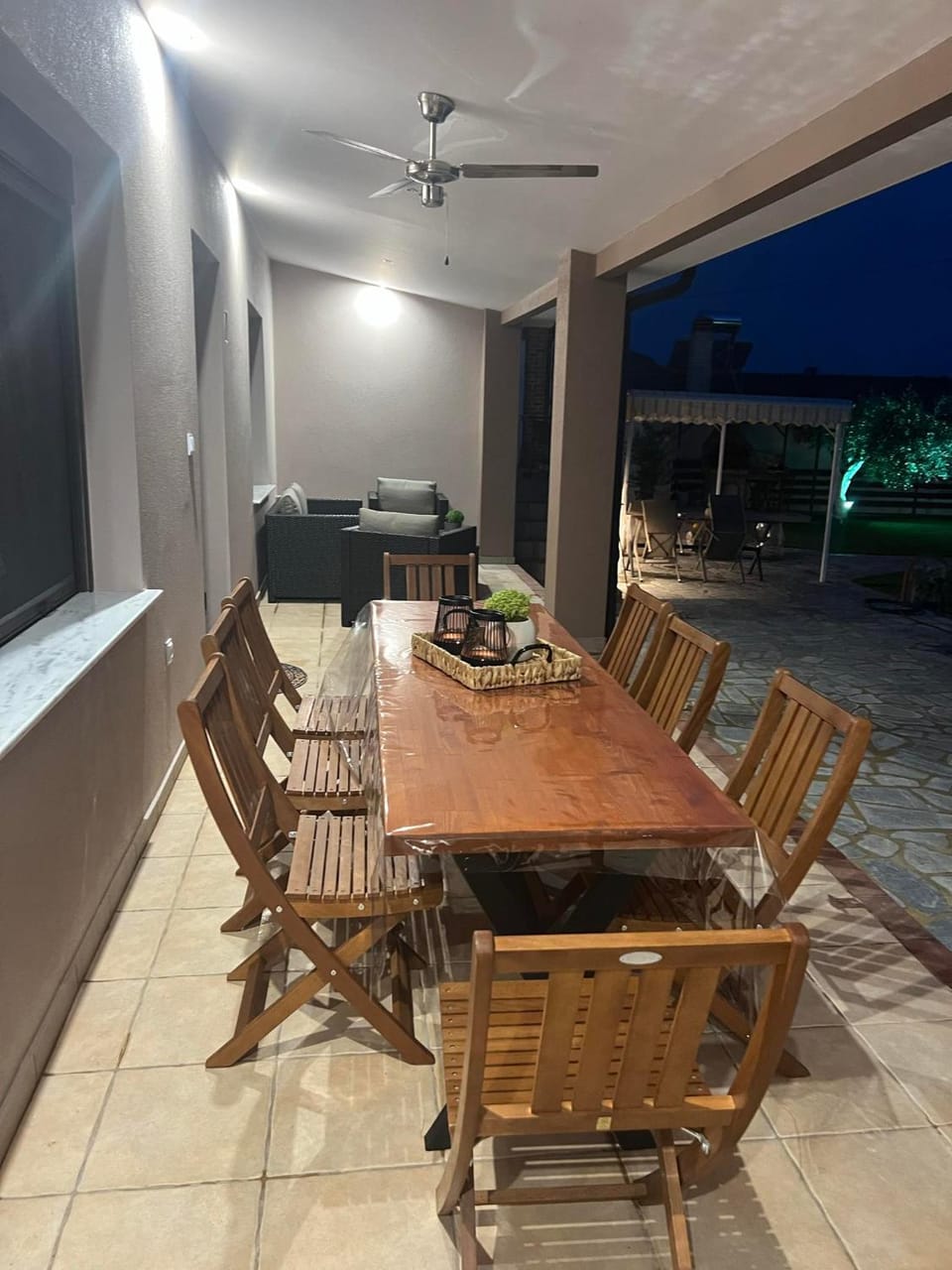 Patio, Dining area
