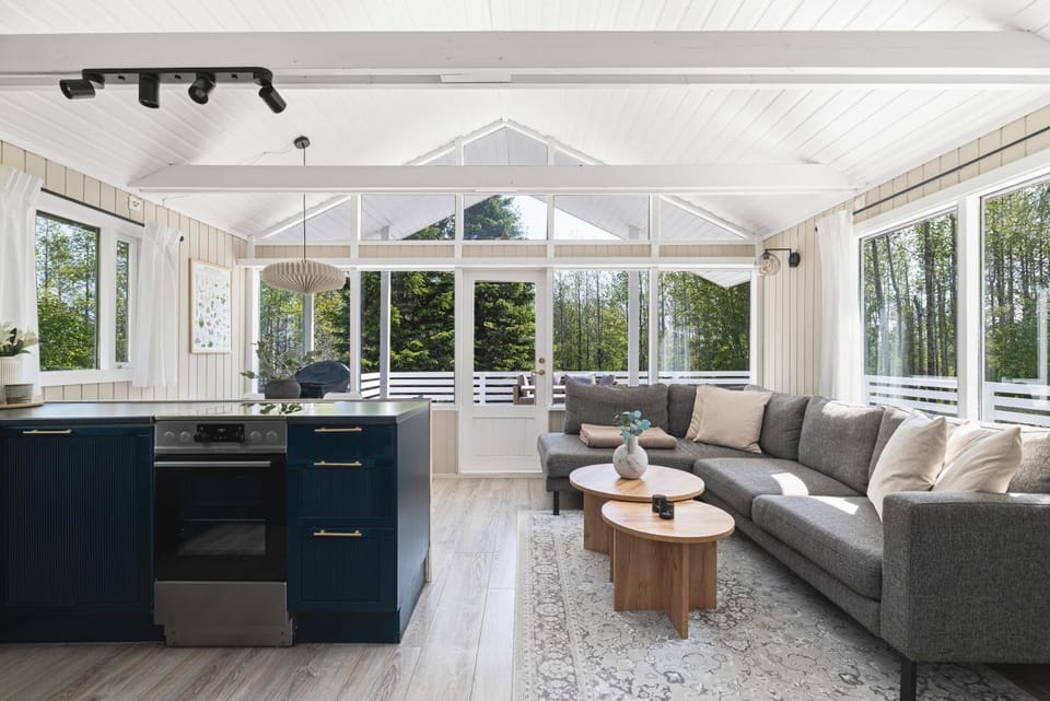 Kitchen or kitchenette, Living room