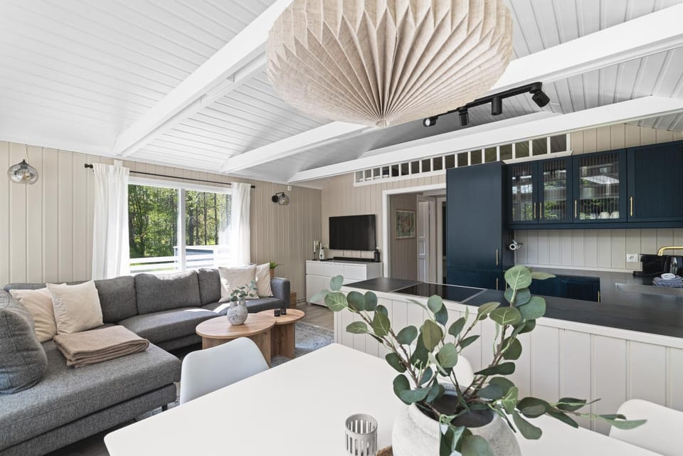 TV and multimedia, Kitchen or kitchenette, Living room
