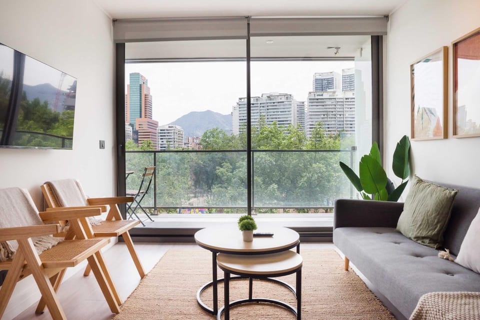 Araucano Park Luxe Pool and Gym 1BR Exec Suite Apartment in Las Condes