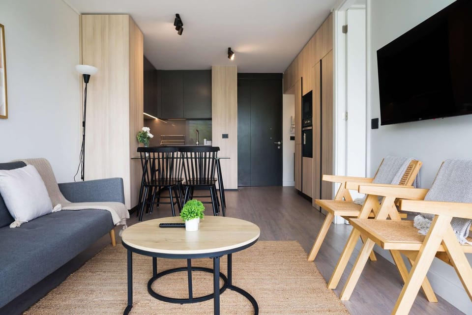 Araucano Park Luxe Pool and Gym 1BR Exec Suite Apartment in Las Condes
