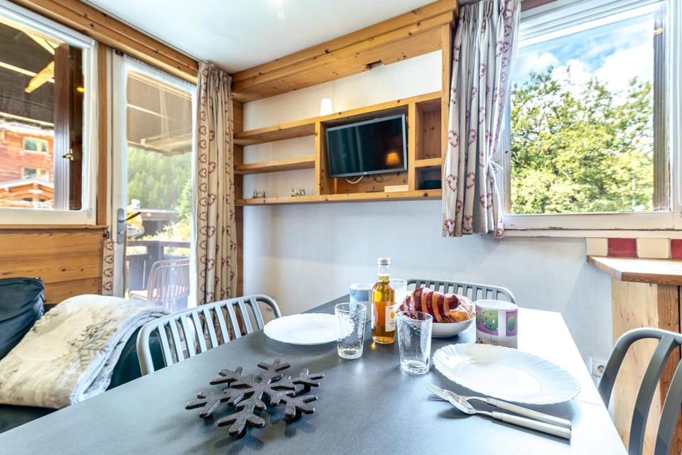 Le Nid Douillé du Crêt, parking et terrasse Apartment in Val dIsere