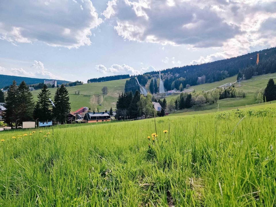 Nearby landmark, Natural landscape, Skiing, Hiking, Cycling