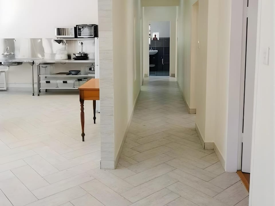 Kitchen or kitchenette, oven, stove