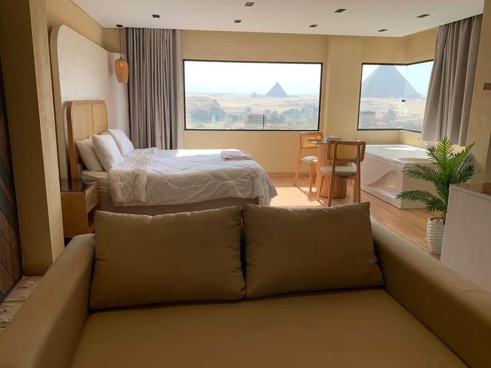 The pyramid hotel Hotel in Egypt