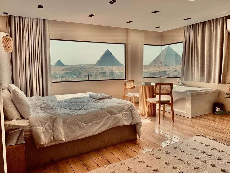The pyramid hotel Hotel in Egypt