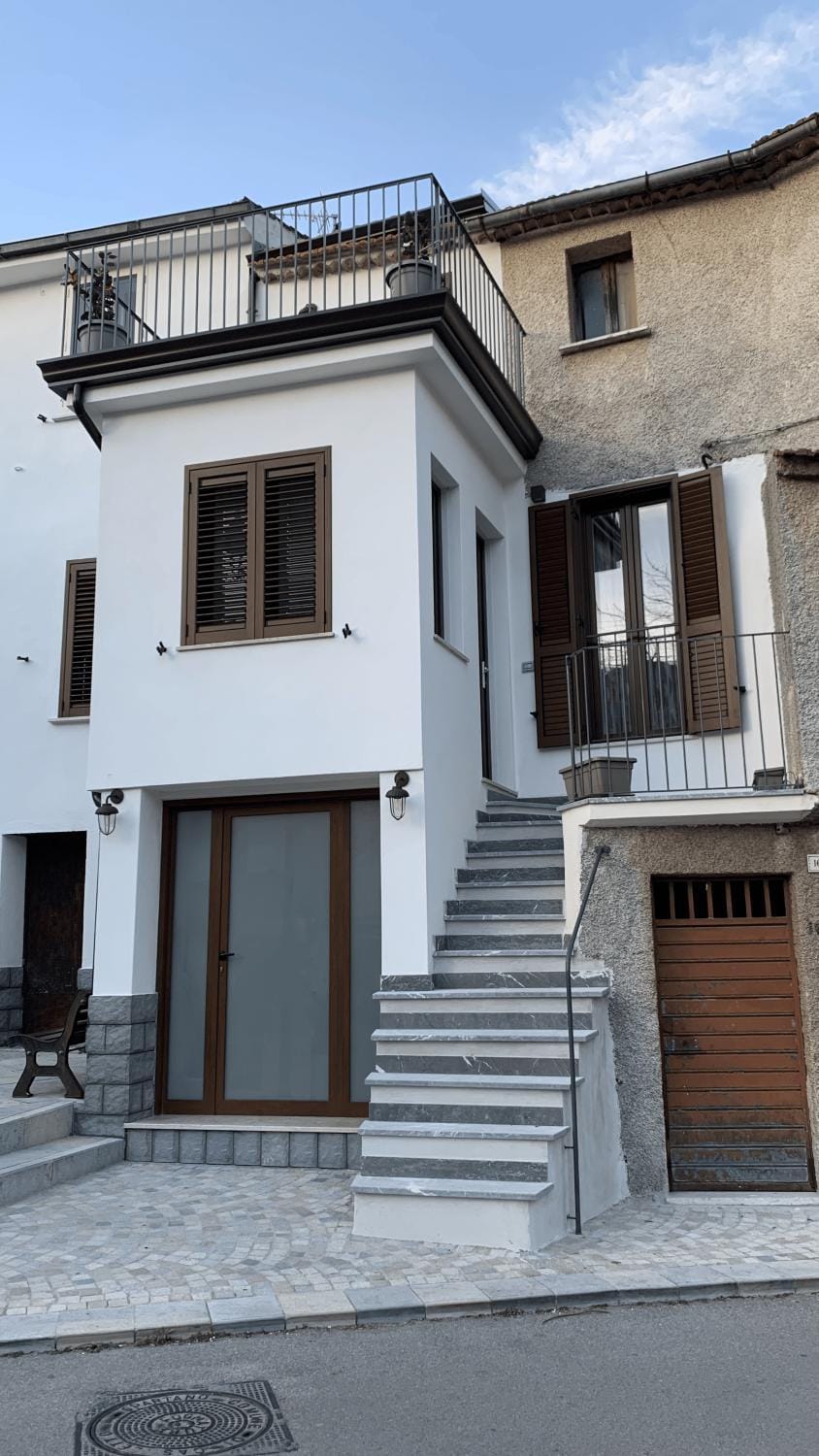 Property building, Balcony/Terrace