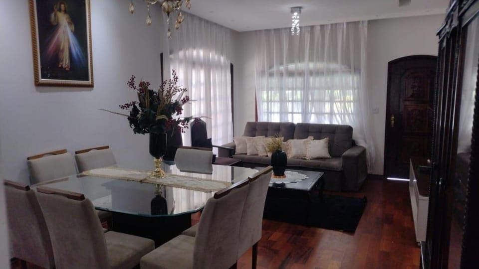 Rancho Mendonça Represa House in Sao Jose dos Campos