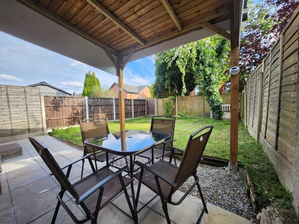 Garden, Balcony/Terrace