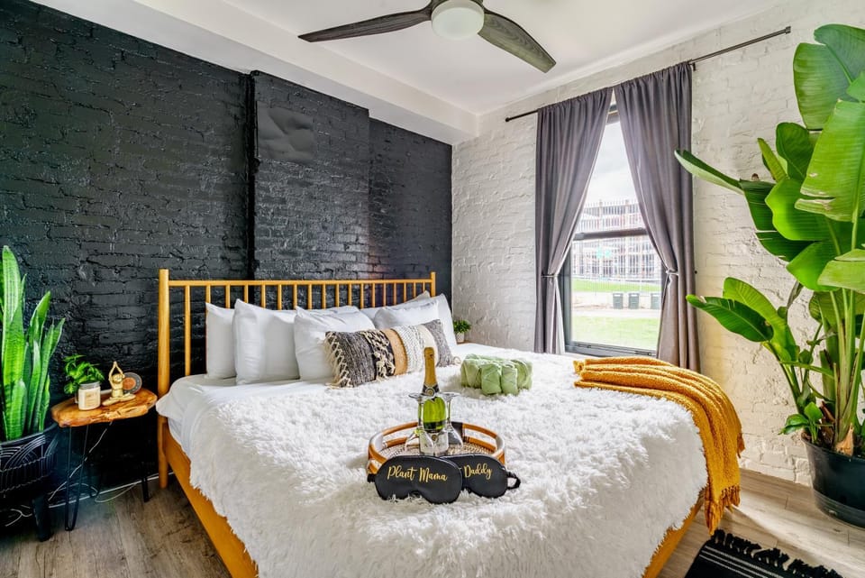 Bed, Bedroom