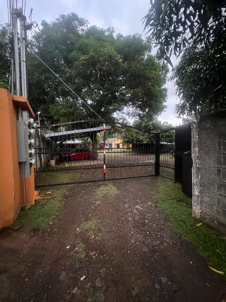 Facade/entrance, Parking