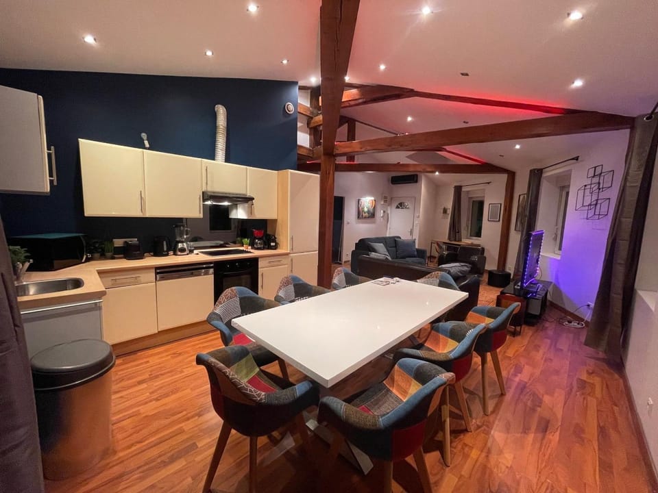 Appartement moderne au centre d'Épinal, 2-4 pers - FR-1-589-807 Apartment in Vosges