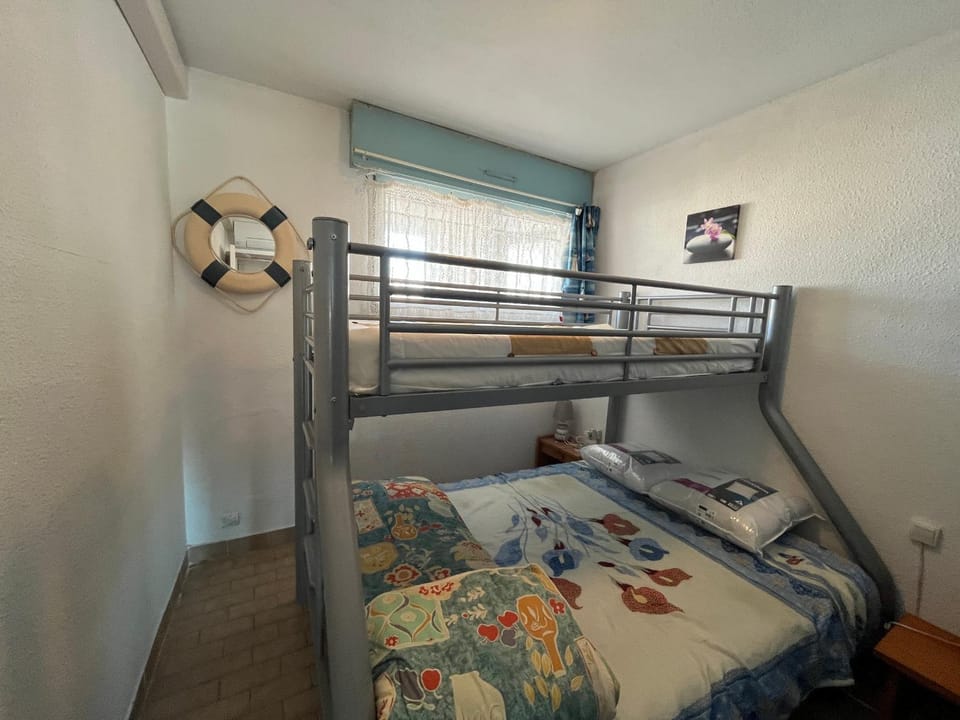 Charmant 2P à Sète avec parking privé, vue sur canal - FR-1-338-614 Apartment in Occitanie