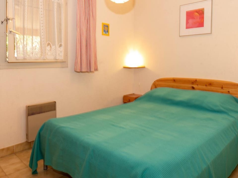 Charmant T2 à Saint Clair, près de la plage, avec parking, idéal pour 4 - FR-1-803-95 Apartment in Le Lavandou
