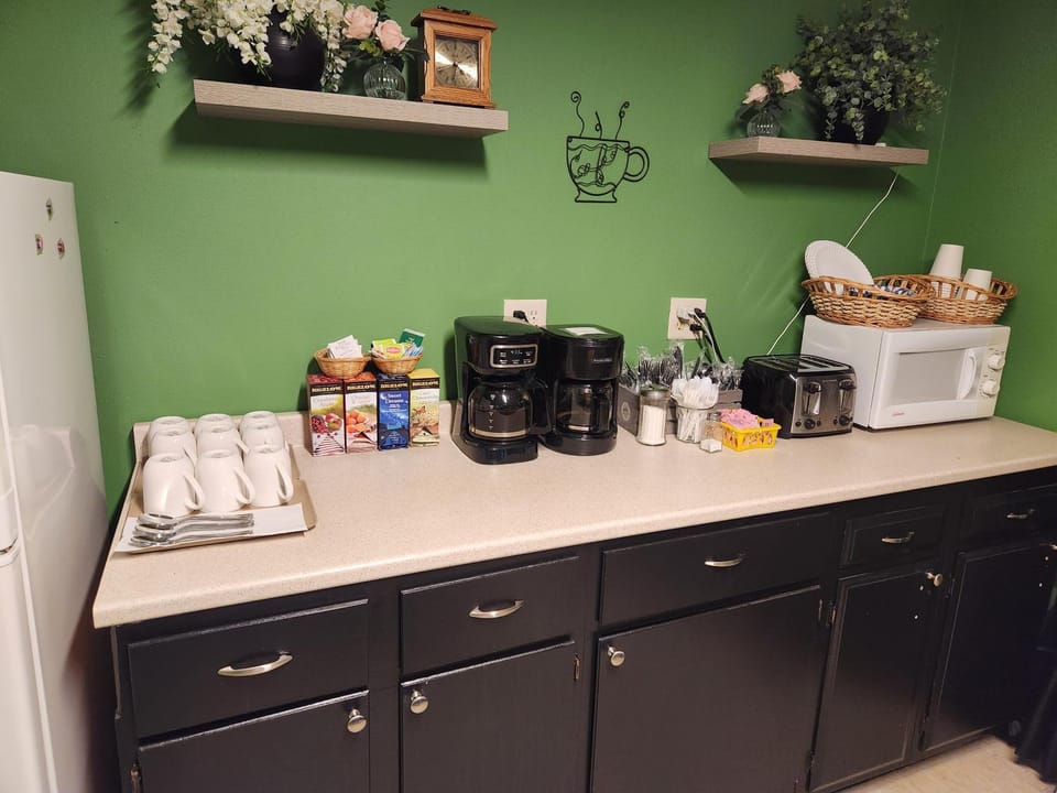 Coffee/tea facilities