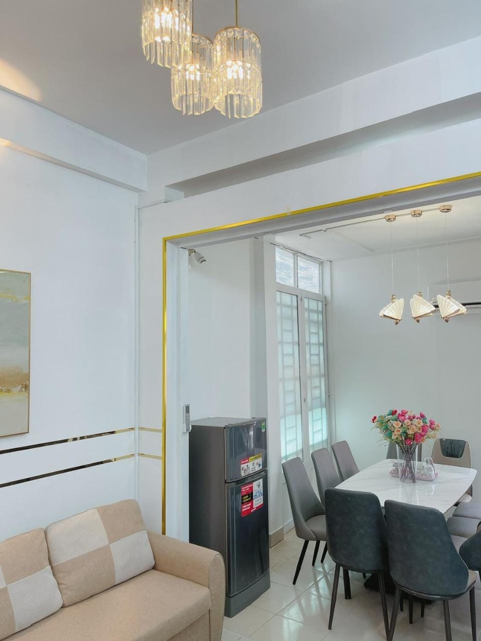 Nhà Nguyên căn liền kề Bùi Viện Street 6 phòng 8 giường House in Ho Chi Minh City