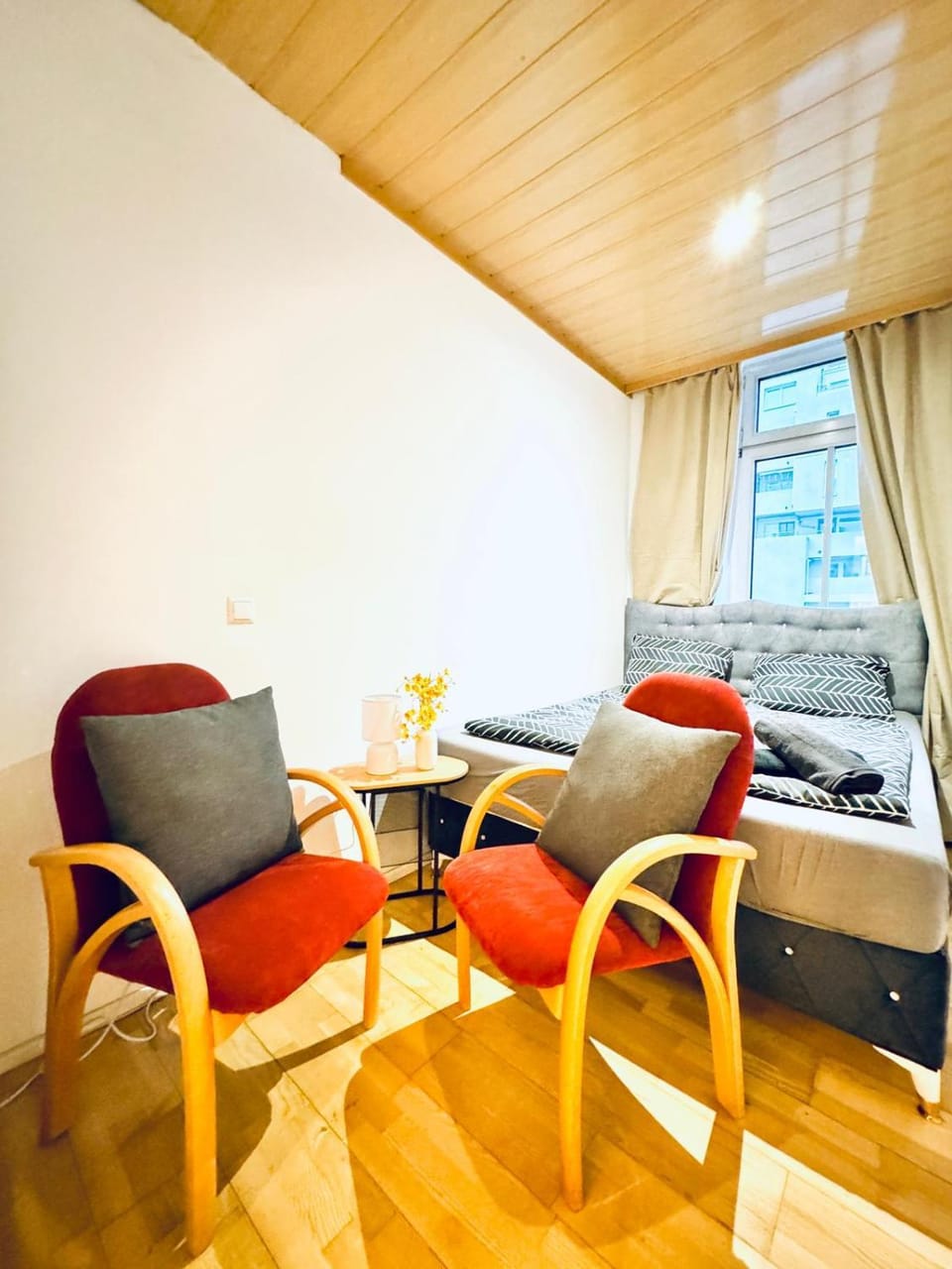 Bed, Seating area, Dining area, Bedroom