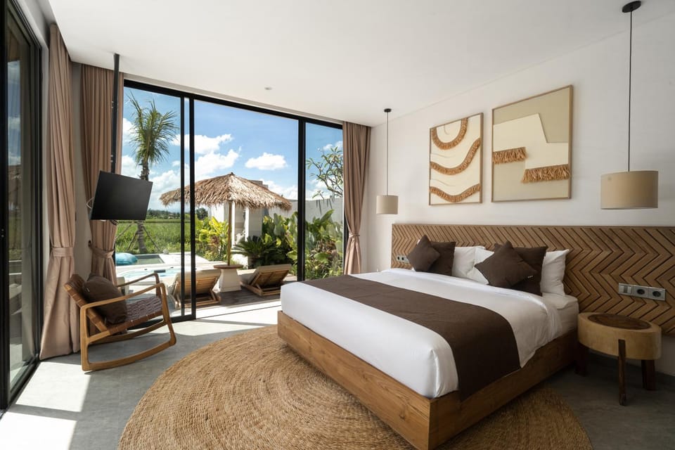 Bed, TV and multimedia, View (from property/room), Photo of the whole room, Bedroom, air conditioner