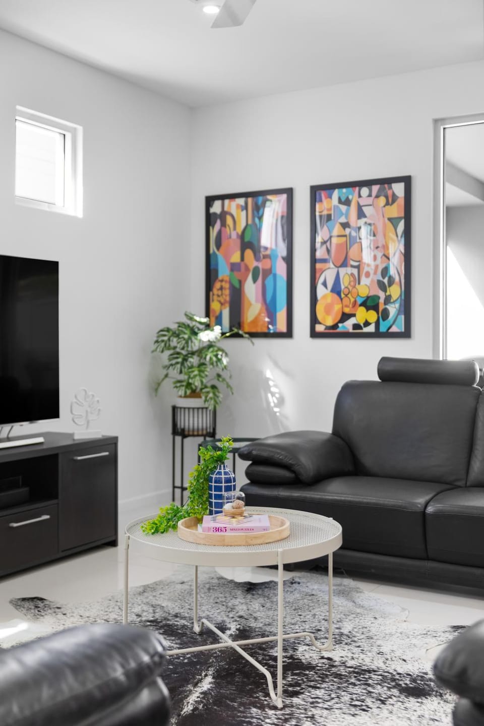 TV and multimedia, Living room, Seating area