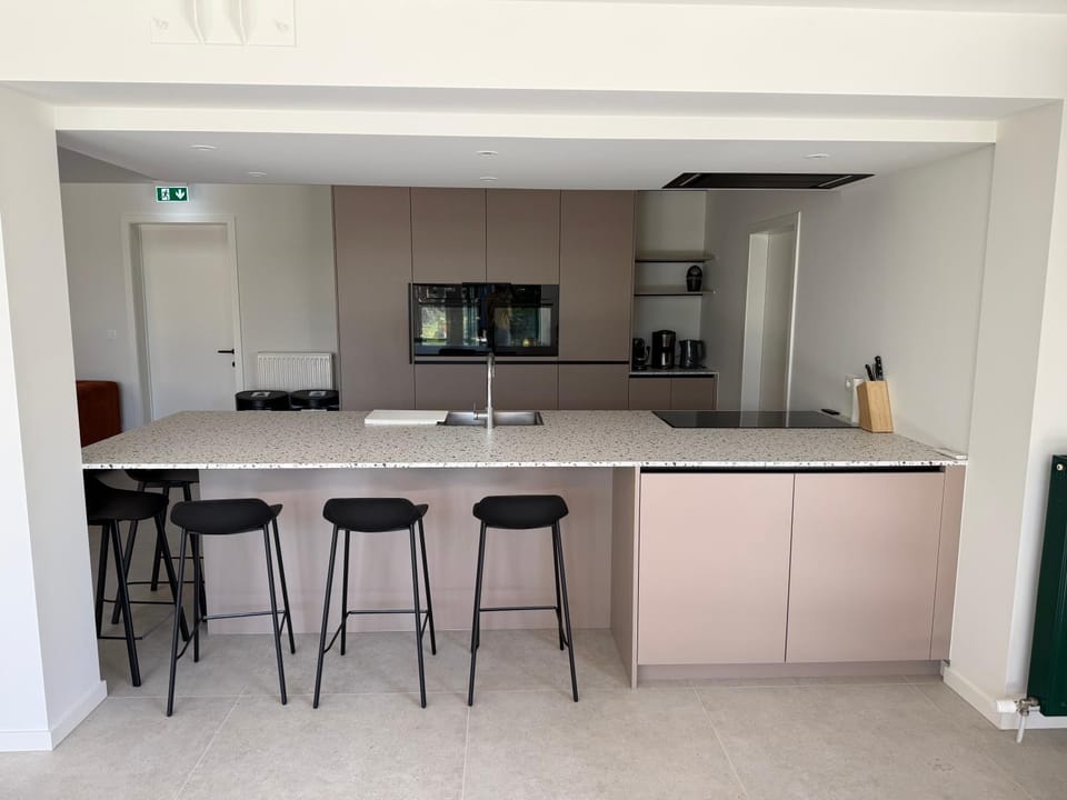 Kitchen or kitchenette, kitchen, kitchen