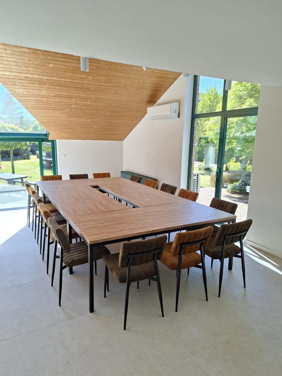 Dining area, Diving, Dinner