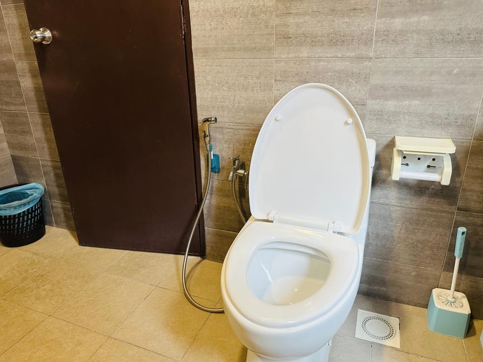 Toilet, Bathroom
