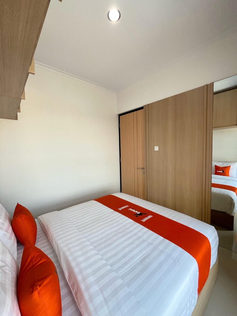 Bed, Photo of the whole room, Bedroom, wardrobe