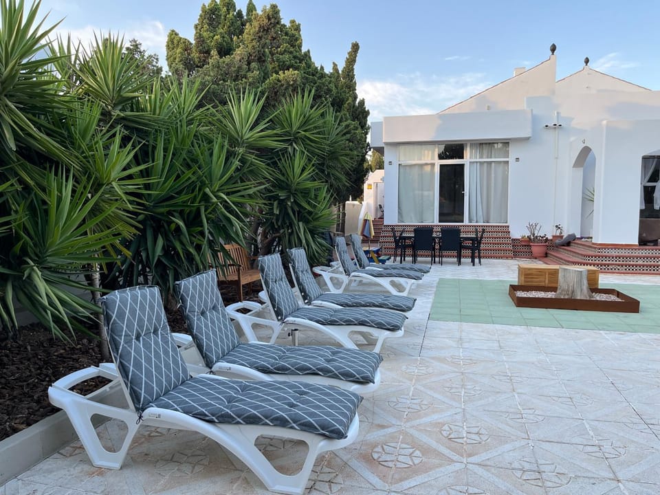 Villa de los Osos - 3min Walk To The Beach & Club De Golf Playa Serena, Entire House, Chalet With XXL Private Pool & Gym Villa in Roquetas de Mar