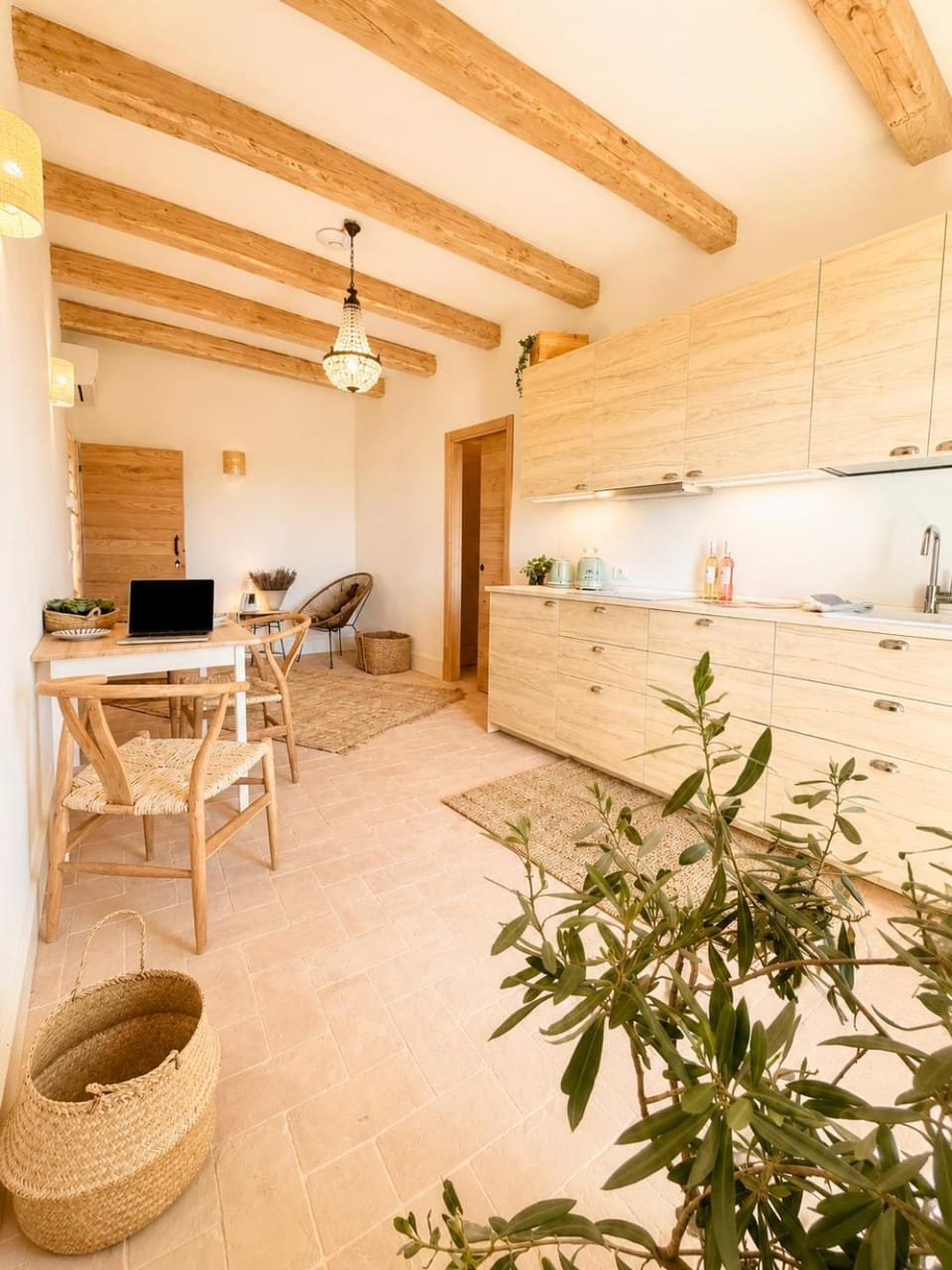 Living room, Seating area, kitchen