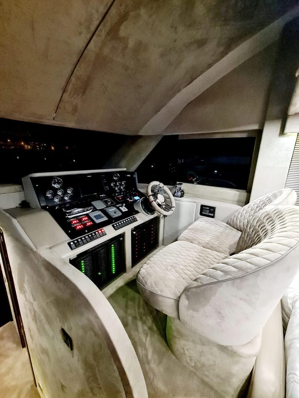 Den Den İstanbul Docked boat in Istanbul